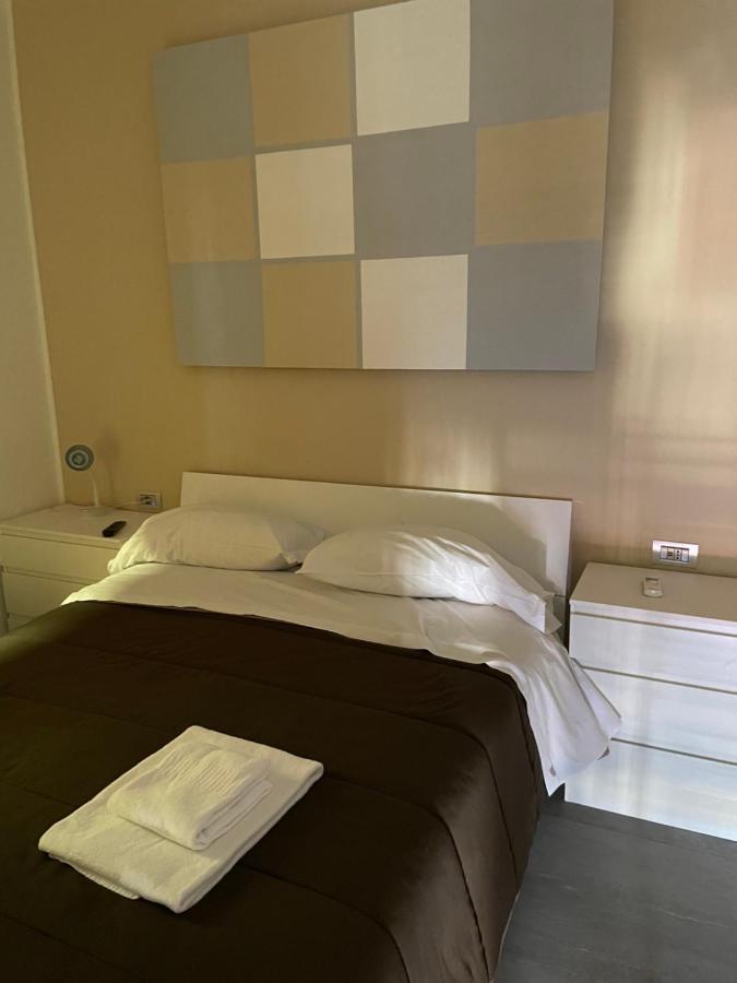 B&B Rial Naples Luaran gambar