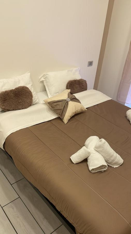 B&B Rial Naples Luaran gambar